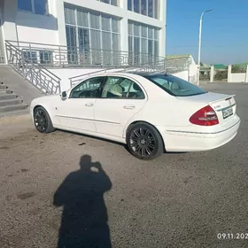 Mercedes-Benz E350 2006