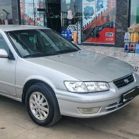 Toyota Camry 2001
