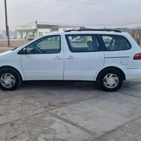 Toyota Sienna 2000