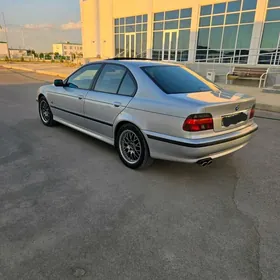 BMW E39 2000