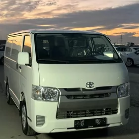 Toyota Hiace 2025