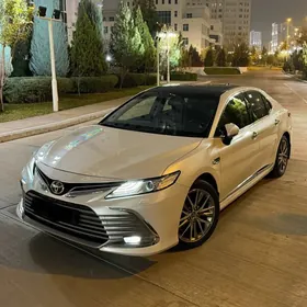 Toyota Camry 2022