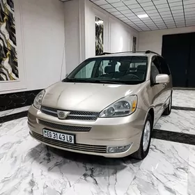 Toyota Sienna 2004