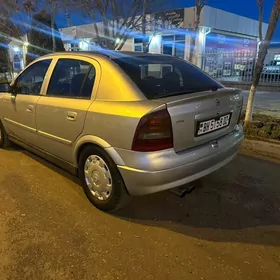 Opel Astra 2003