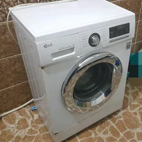 Kir maşyn LG