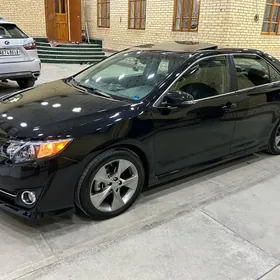Toyota Camry 2011