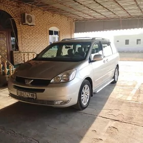Toyota Sienna 2005