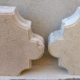 Плитка во двор.