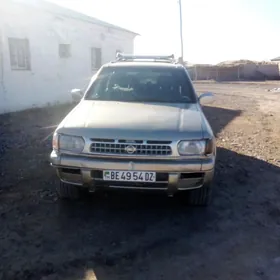 Nissan Pathfinder 1997