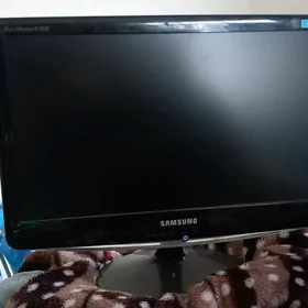 monitor kompyuter