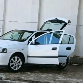 Opel Astra 2005