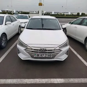 Hyundai Elantra 2019