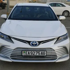 Toyota Camry 2021