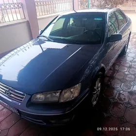 Toyota Camry 2000