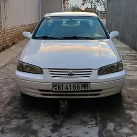 Toyota Camry 1999