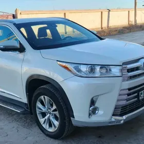 Toyota Highlander 2019