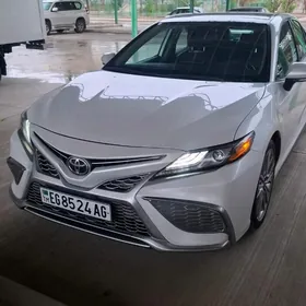 Toyota Camry 2021
