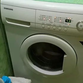 стиральная машинка SAMSUNG