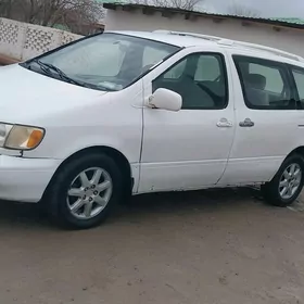 Toyota Sienna 2000