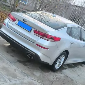 Kia Optima 2020