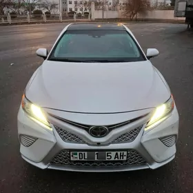Toyota Camry 2018