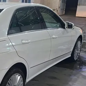 Mercedes-Benz E350 2011