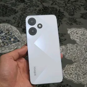 Infinix Hot 30play. 8/128