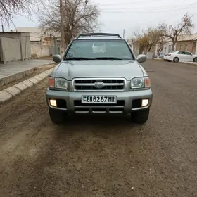 Nissan Pathfinder 2001