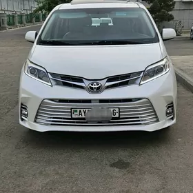 Toyota Sienna 2016