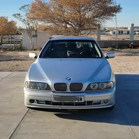 BMW E39 2000