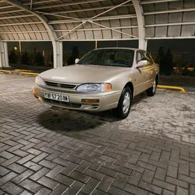 Toyota Camry 1993