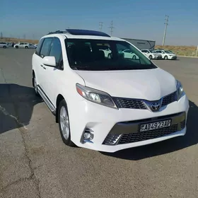 Toyota Sienna 2017
