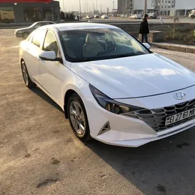 Hyundai Elantra 2021