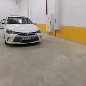 Toyota Camry 2016