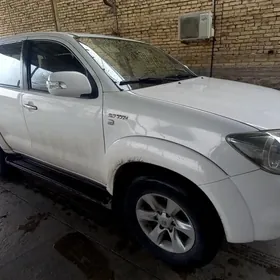 Toyota Fortuner 2007
