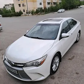 Toyota Camry 2015