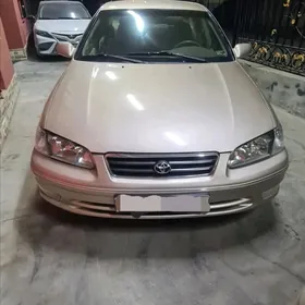 Toyota Camry 2000