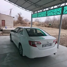 Toyota Camry 2012