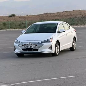 Hyundai Elantra 2020