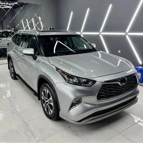 Toyota Highlander 2020