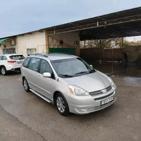 Toyota Sienna 2004