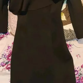 Платье черного цвета