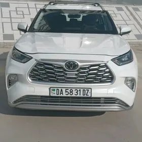 Toyota Highlander 2020