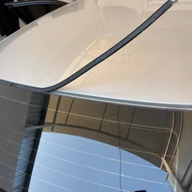 Уплотнитель заднего стекла