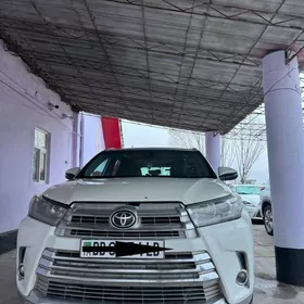 Toyota Highlander 2019