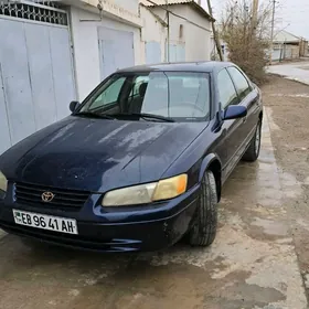 Toyota Camry 1999