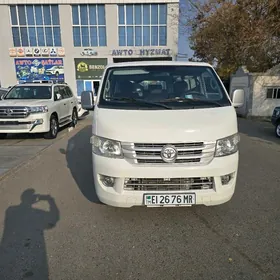 Toyota Hiace 2018