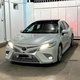 Toyota Camry 2018