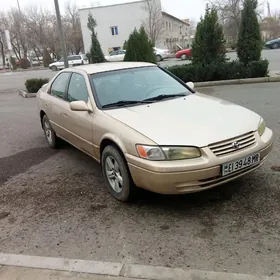 Toyota Camry 1999