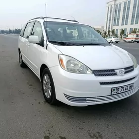 Toyota Sienna 2004
